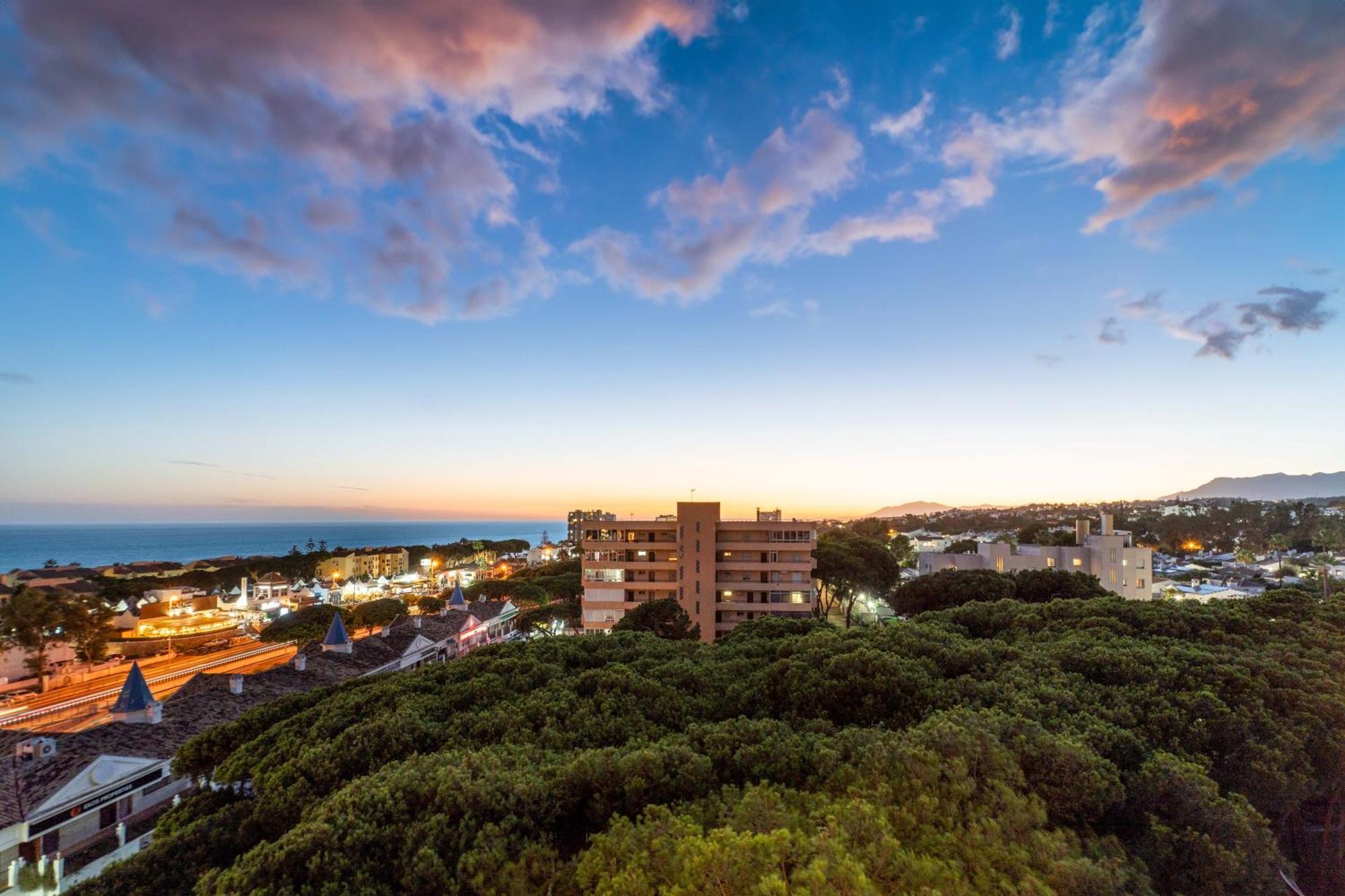 Modern Studio Apartment With Sea Views 5 Min From The Beach Sitio de Calahonda Buitenkant foto